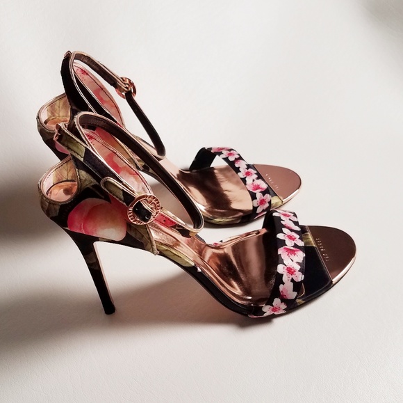 Ted Baker London Heeled Ankle Strap Sandals - Picture 3 of 8